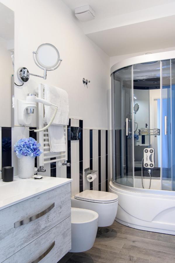 Les Suites Des Tout Le Monde Sorrento Luaran gambar