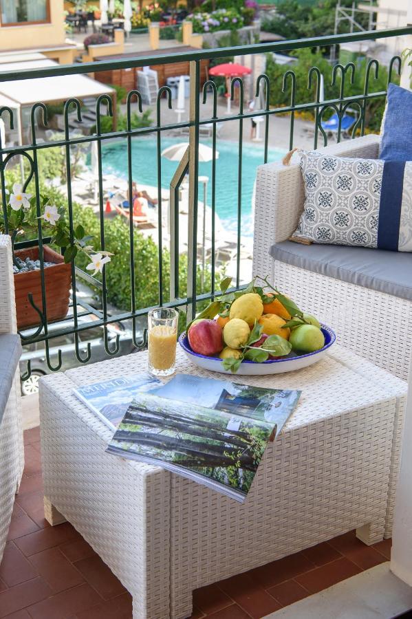 Les Suites Des Tout Le Monde Sorrento Luaran gambar